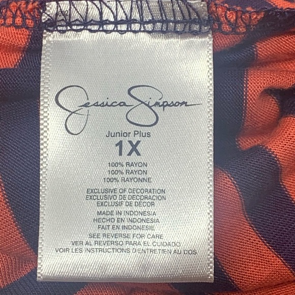 Embellished Striped Scoop Neck Top - Picture 4 of 8